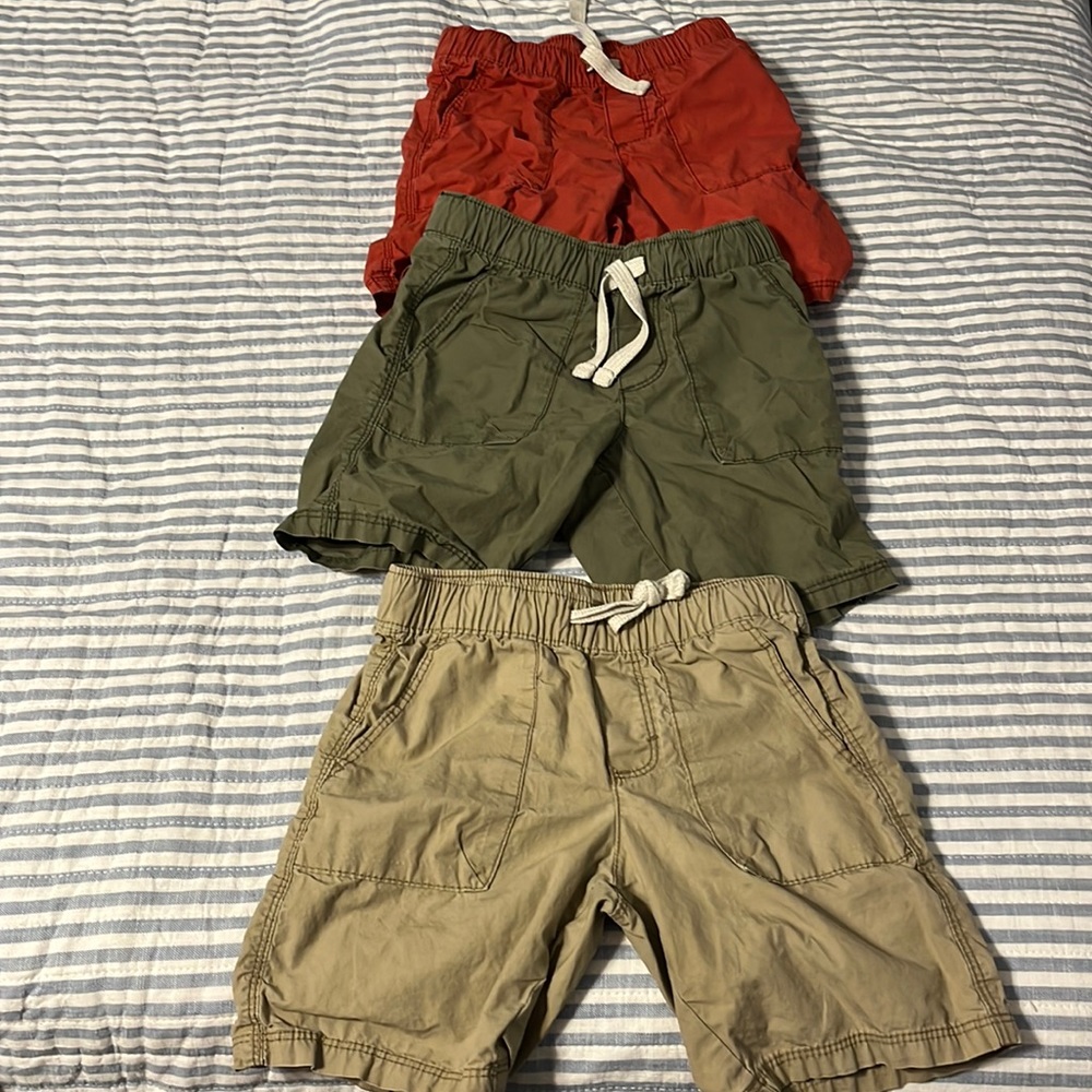 Set of three 4t twill shorts